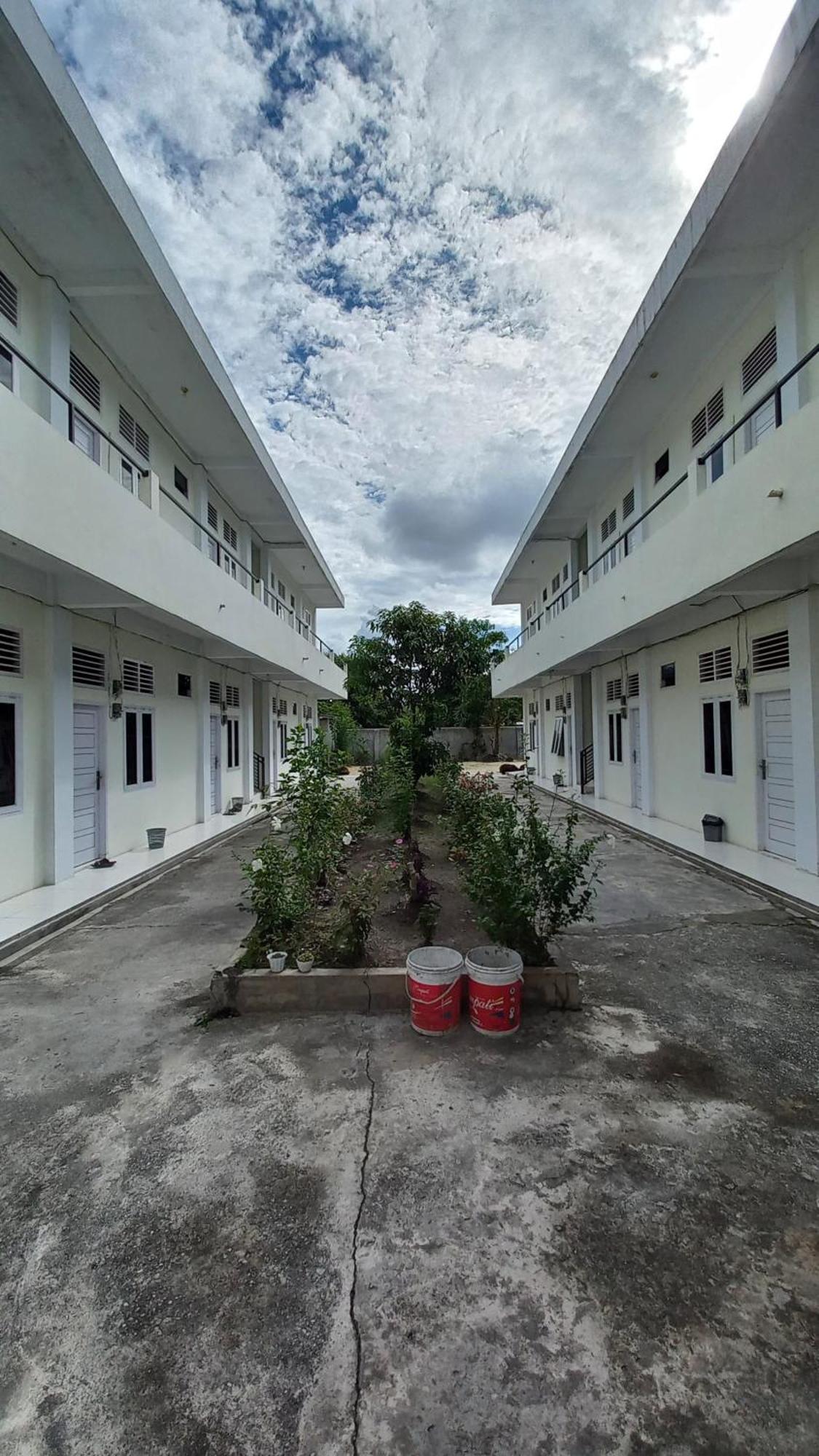 Spot On 93326 Anie Syariahnearjembatan Siak Hotel